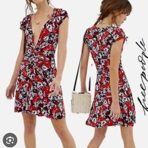 Free People Women Red Floral Rayon V-Neck Short Sleeve Knee Length Dress Size XS